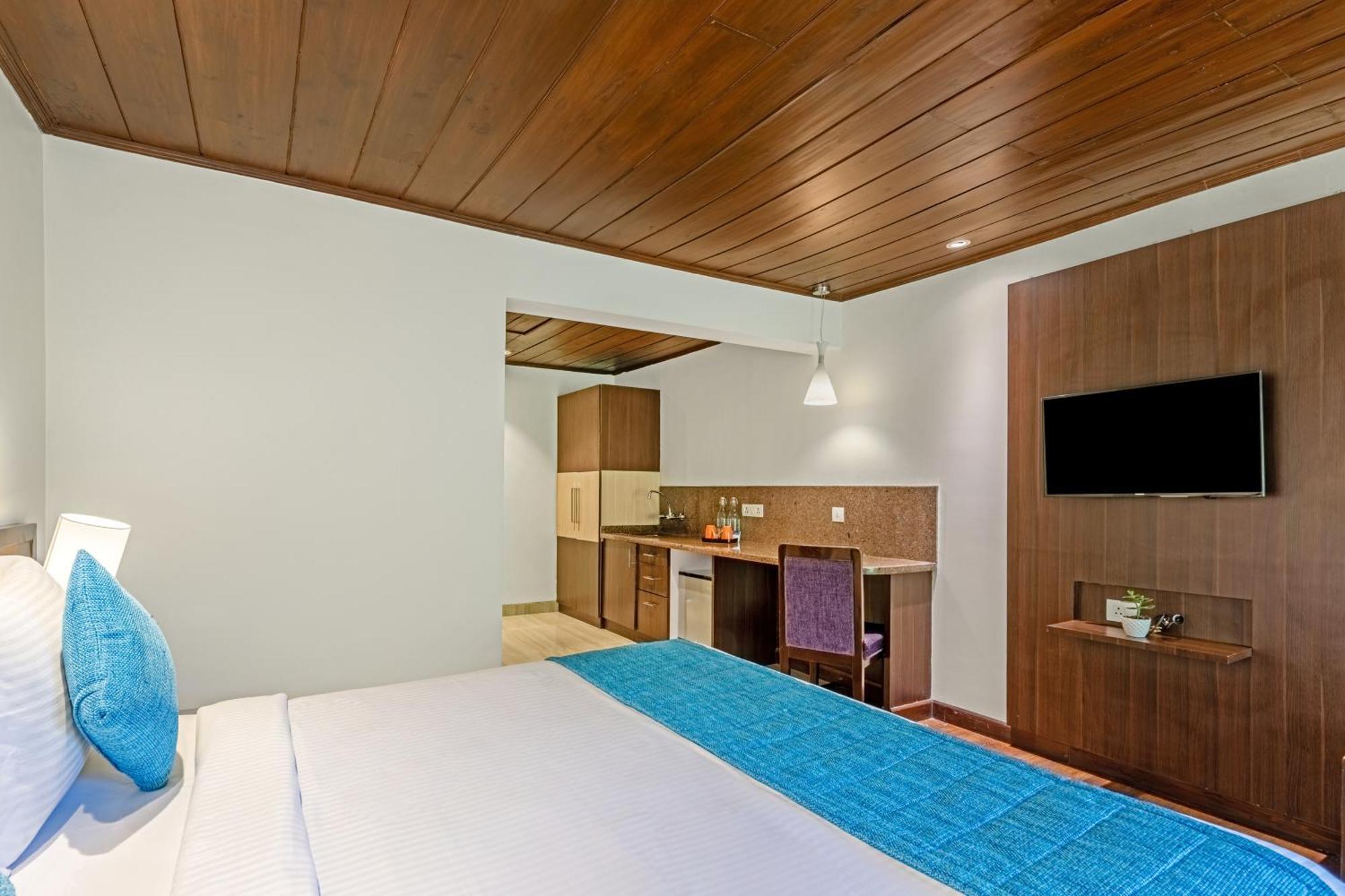 Premier Room,1632248731:JPEG