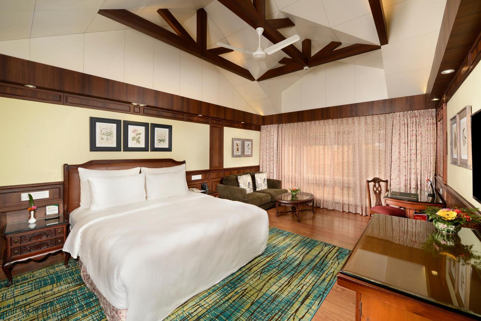 Executive Anderson Room King on Foods & Soft Beverages* | Discounts on Laundry Services* | INR 500 spa credit during your on selective Massage services TnC Apply* | Minibar 2 cans of soft Beverages Once on Arrival